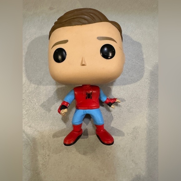Funko Other - Funko Pop Superman Homecoming #223